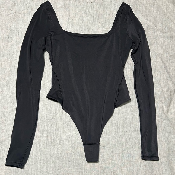 Lululemon Wundermost Ultra-Soft Nulu Square-Neck Long-Sleeve Bodysuit, Size S - Picture 3 of 6